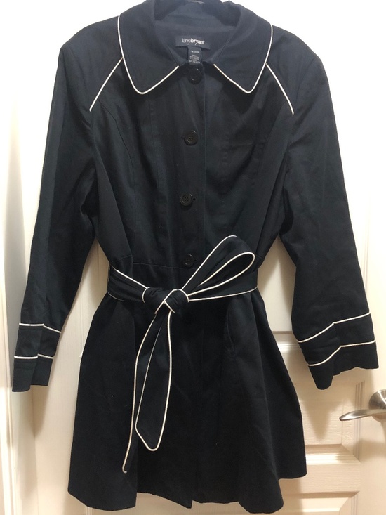 Lane Bryant Jackets & Blazers - Lane Bryant 18/20W black cotton trench belted lined with pink